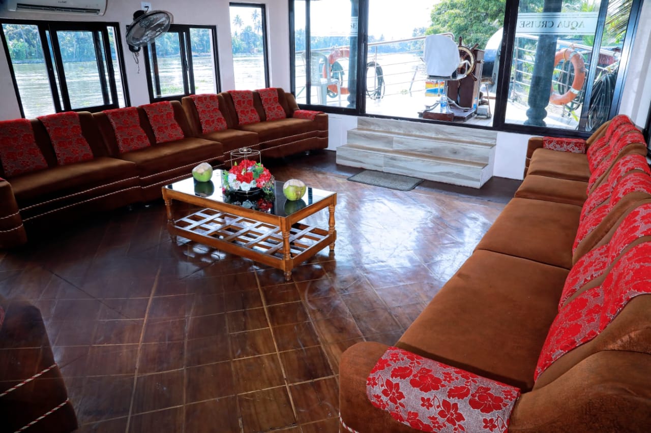 Kerala Traditional Meal Onboard Aqua Cruise